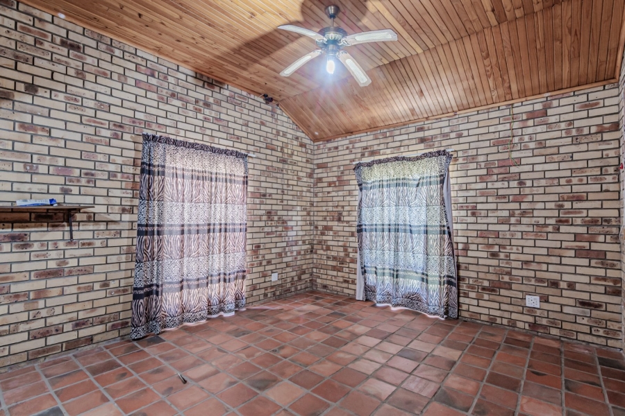 Commercial Property for Sale in Waagfontein North West